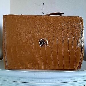 JOY MANGANO'S BETTER BEAUTY CASE